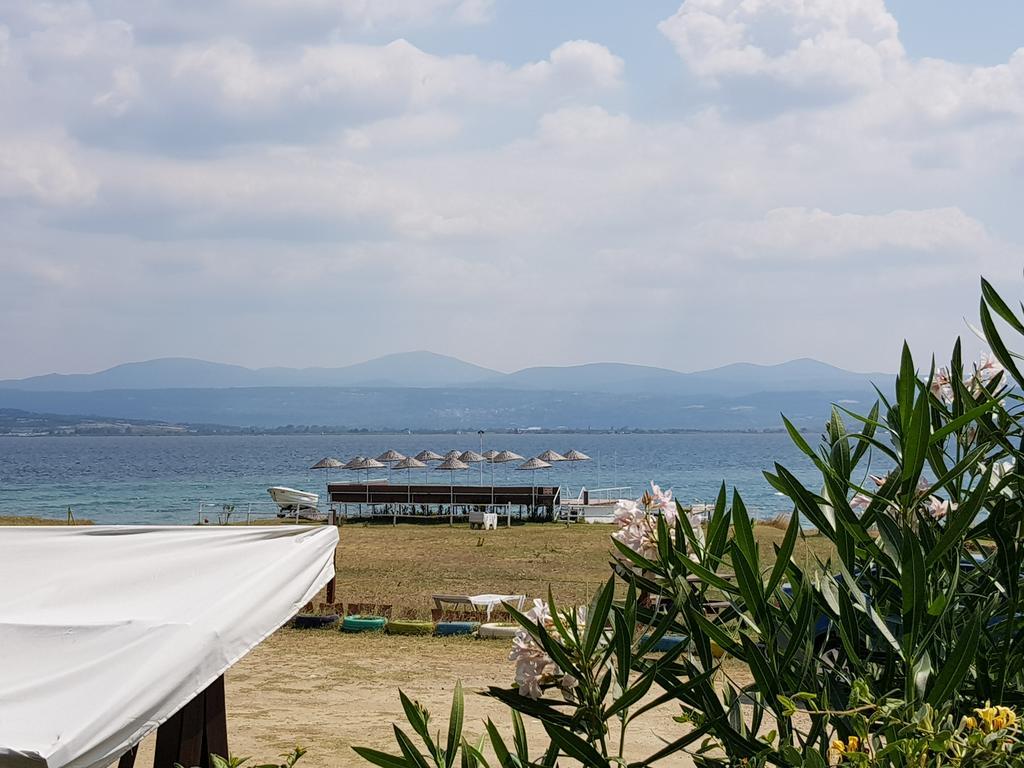 Flora Hotel Burhanli Exterior photo